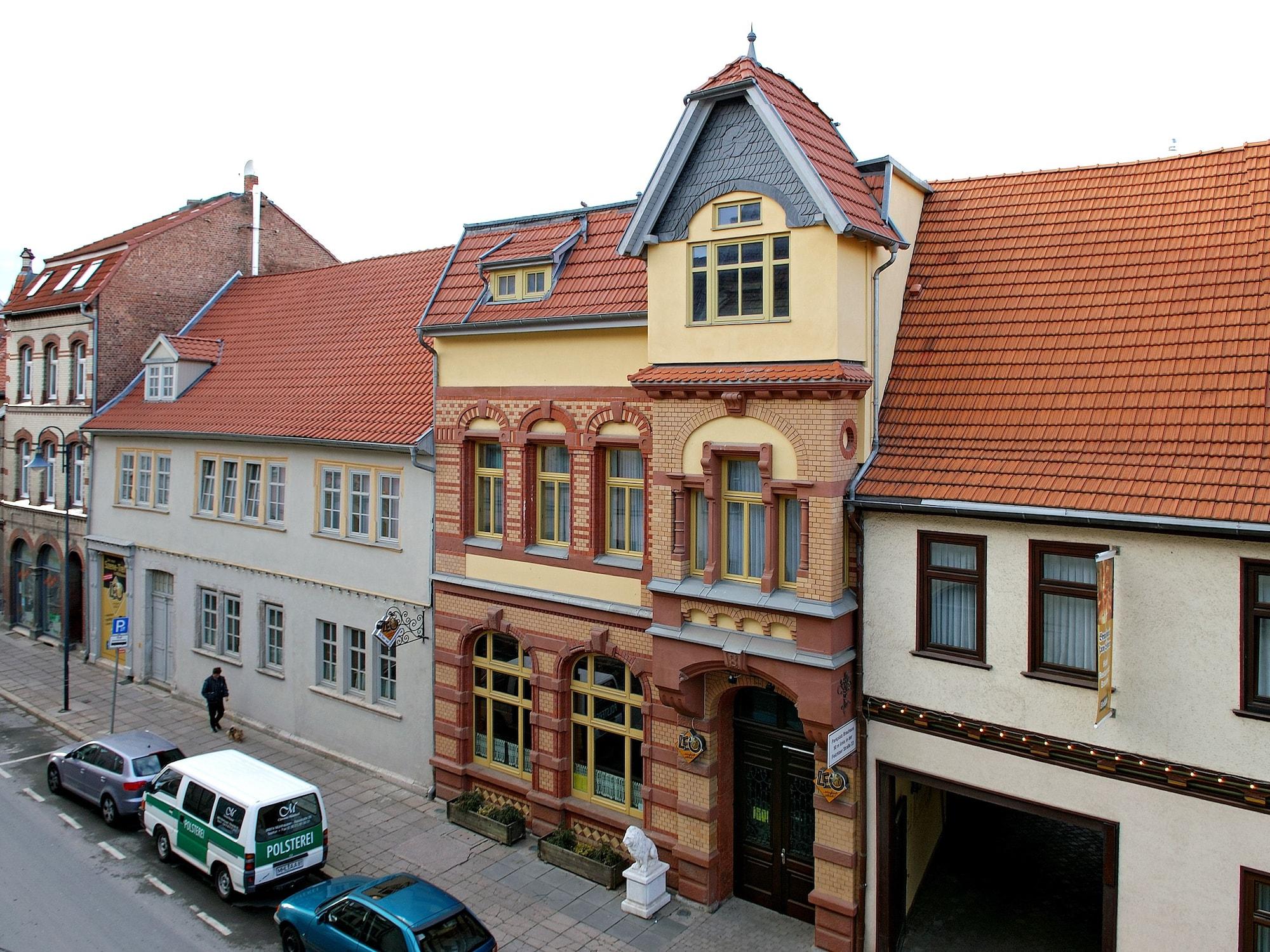 Отель Brauhaus Zum Loewen Мюльхаузен Экстерьер фото
