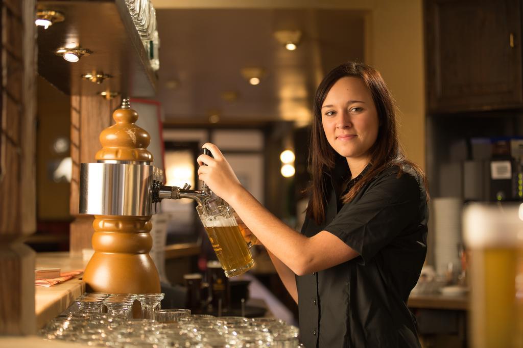 Отель Brauhaus Zum Loewen Мюльхаузен Экстерьер фото